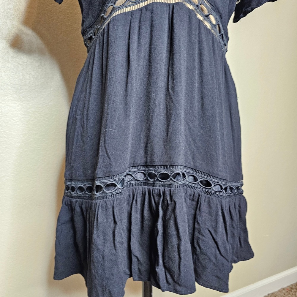 Stone Cold Fox Verona Lace Cutout Deep V Mini Dress Black Rayon Size 3 = medium - Picture 4 of 10